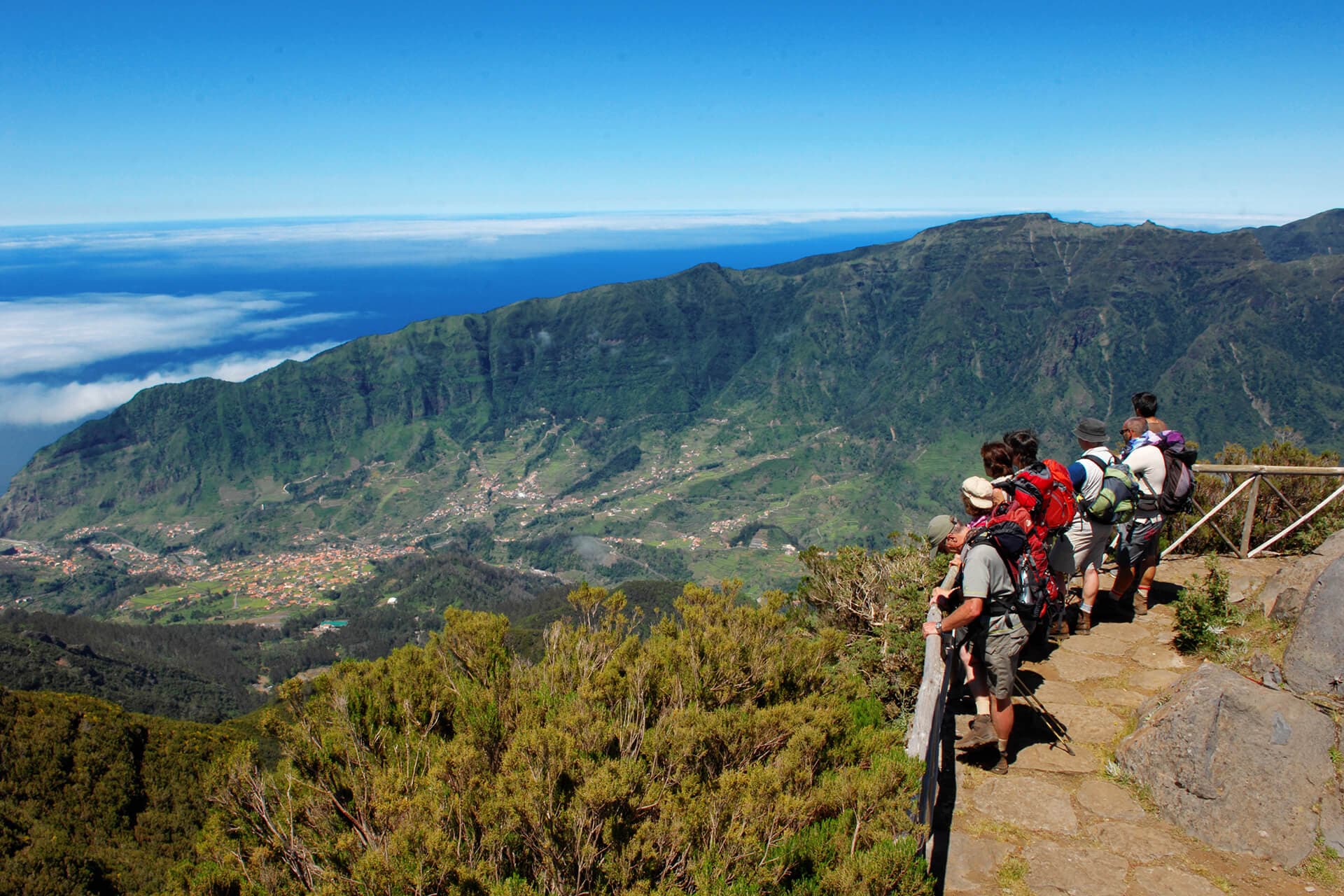 Go West Island Tour - Happy Tours