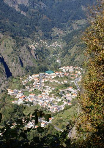 Nuns Valley by Tuk-Tuk