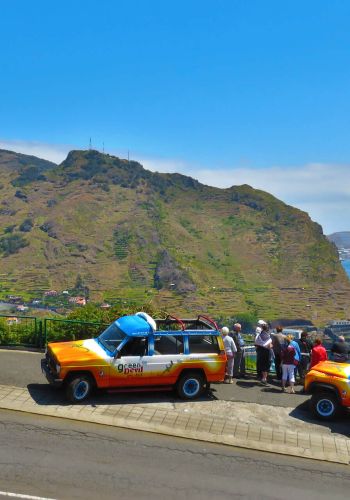 4×4 Jeep Safari Rising Sun