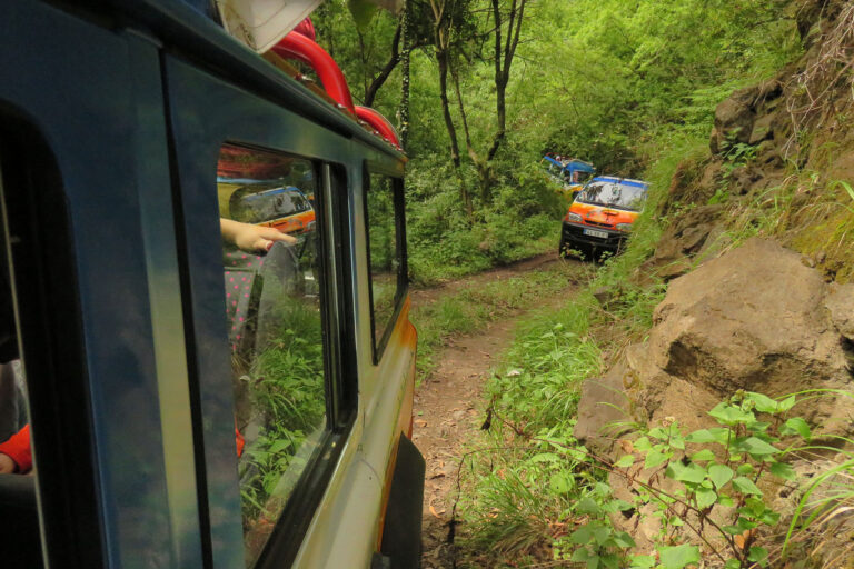 4x4 Jeep Safari Nuns & Valleys – Curral das Freiras - Pico Areeiro
